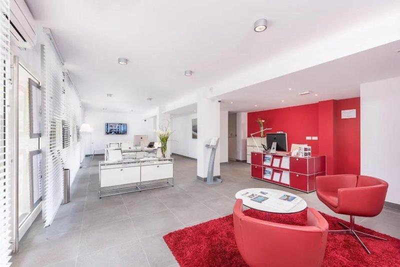 Michaël Zingraf Rental