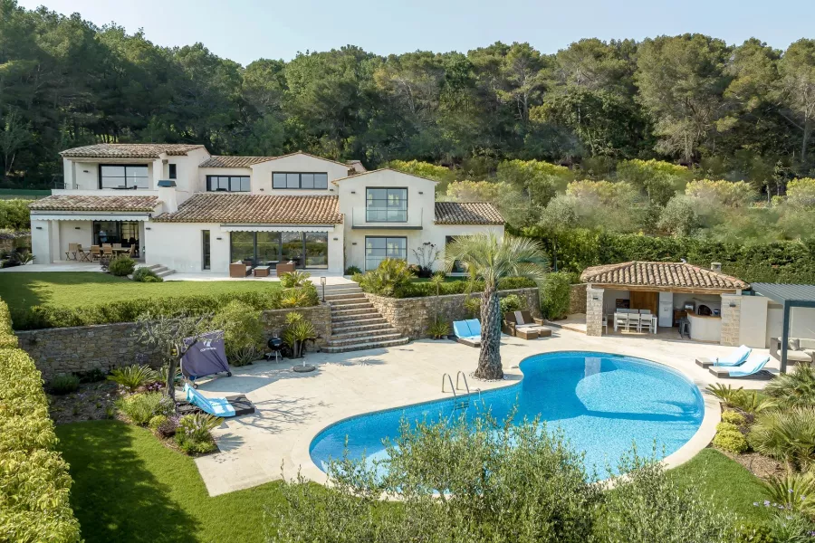 MOUGINS - Magnifique villa contemporaine vue mer - 1