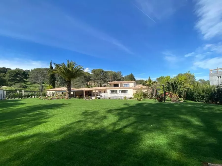 Mougins - Superbe villa contemporaine au calme - 5 chambres - 2