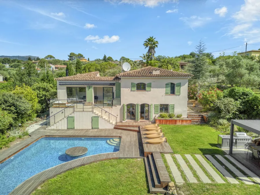 Valbonne - A pied du village - 4/5 chambres - 1