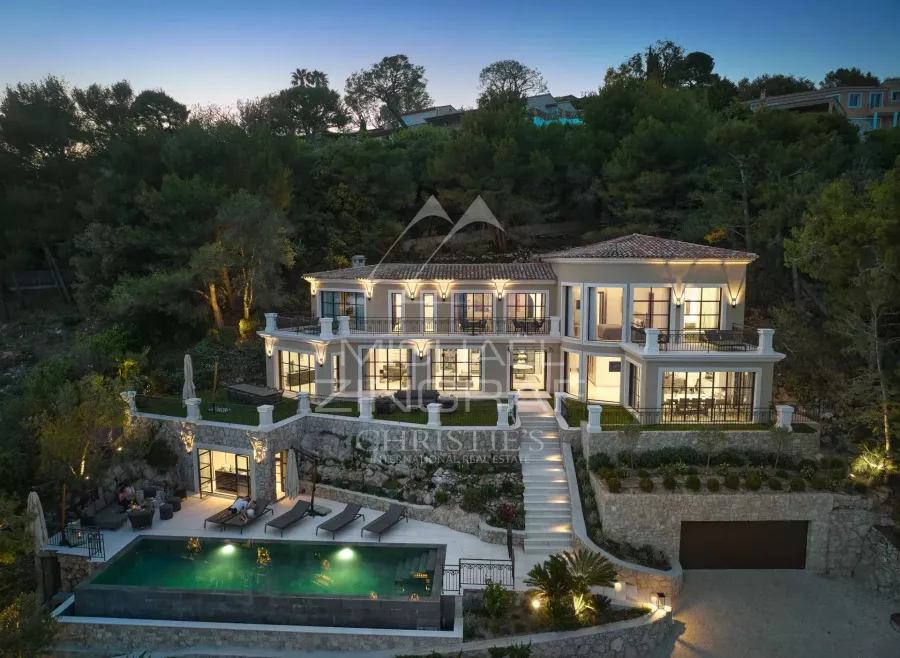 Une villa de prestige avec service hôtelier et vue imprenable - 1