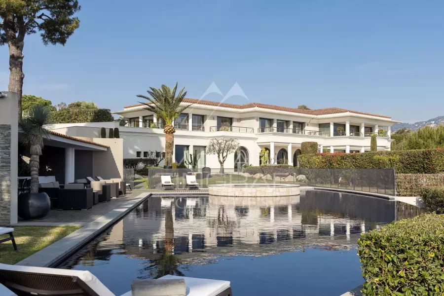 Villa d’Exception Dominant Saint-Jean Cap Ferrat avec services - 1