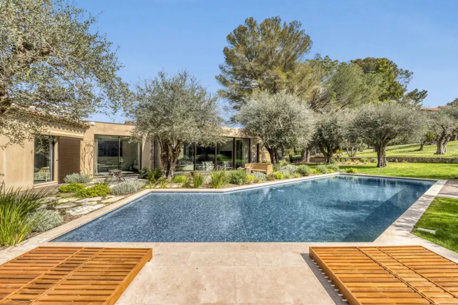 Proche Cannes – Superbe villa alliant charme et modernité – 5/6 chambres - 1