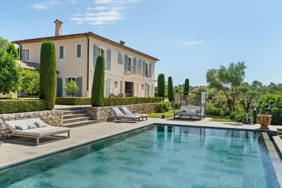 Proche Mougins - Bastide provençale au calme - 5 chambres - 2