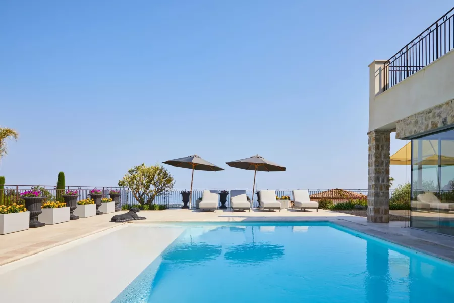 Tourrettes-sur-Loup - Bastide provençale avec vue mer - 4/5 chambres - 1