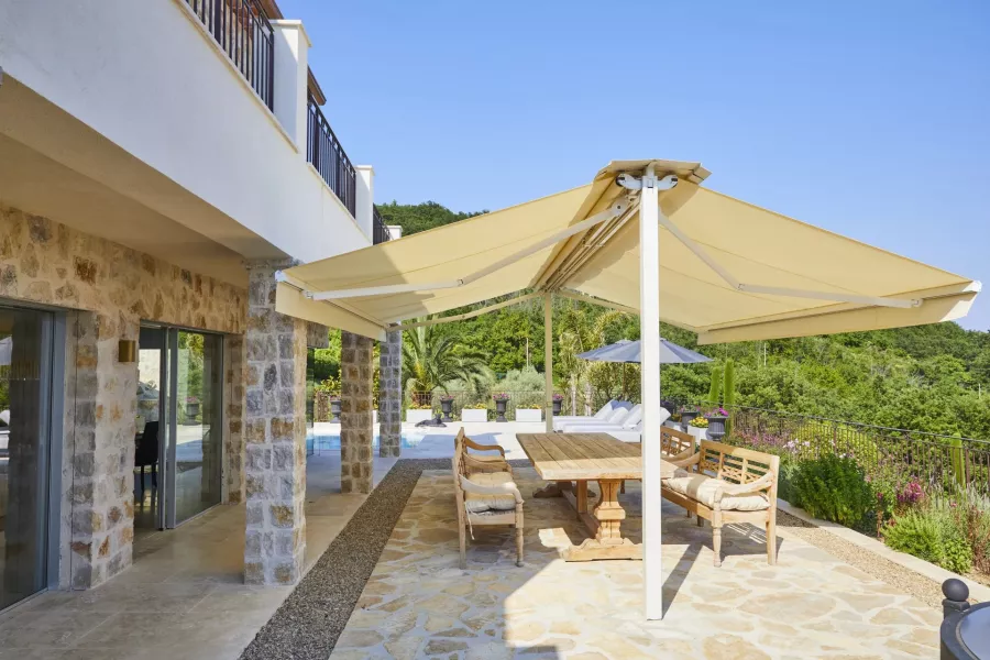 Tourrettes-sur-Loup - Bastide provençale avec vue mer - 4/5 chambres - 2