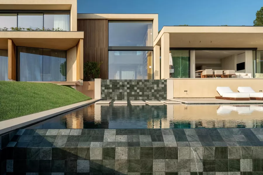 La Réserve - Adresse contemporaine rare offrant une vue mer panoramique - 1