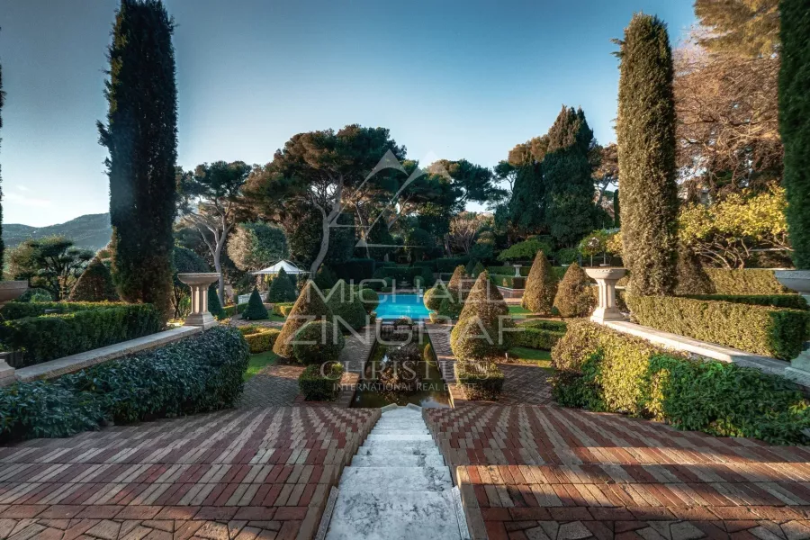 An Iconic French Riviera Estate - 2