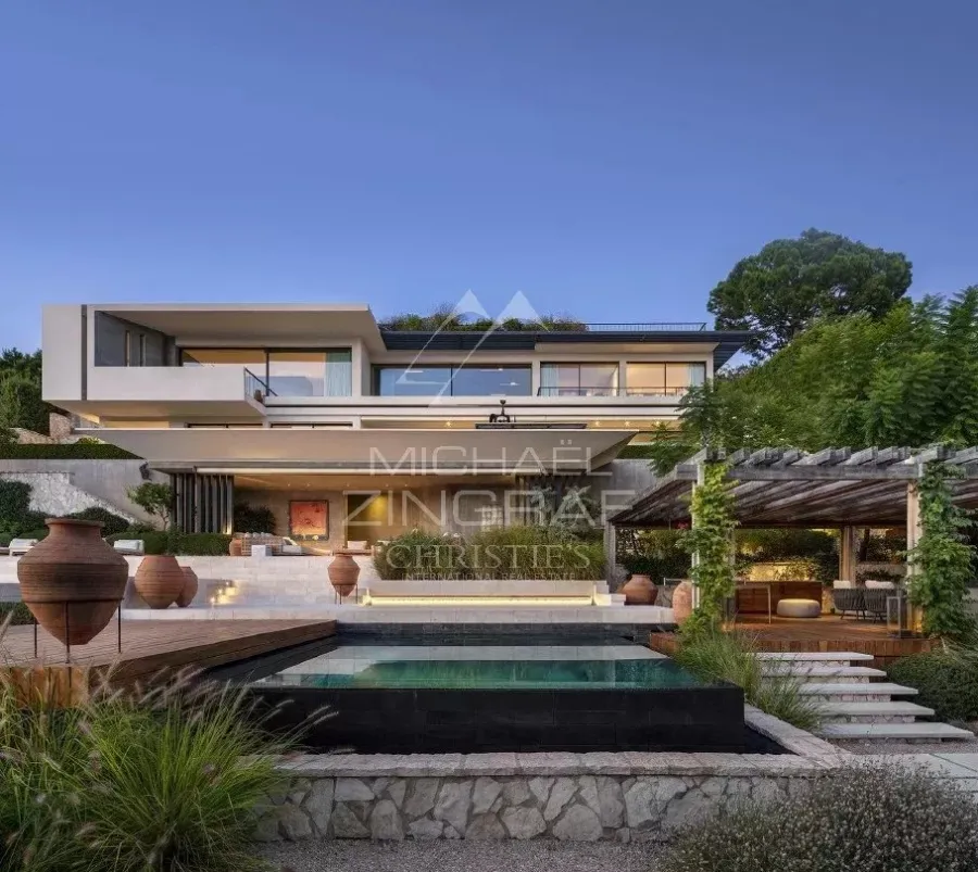 Exceptional Contemporary Property - 2