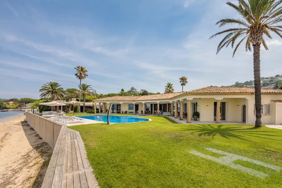 Cap Horizon - Gassin - Magnifique villa pied dans l'eau - 2